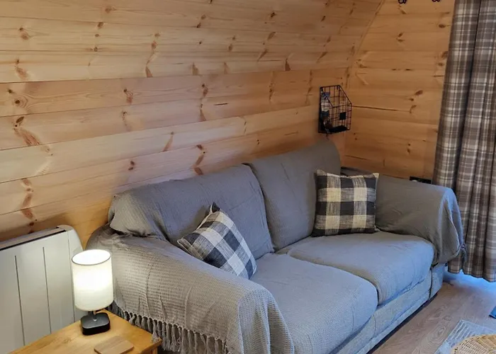 Lois' Pod With Hot Tub, Near Airport * Bristol